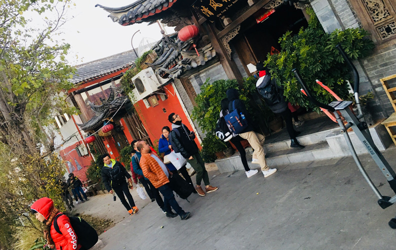 有的小伙伴各自返回客棧休息，為第二天的自由行準備。